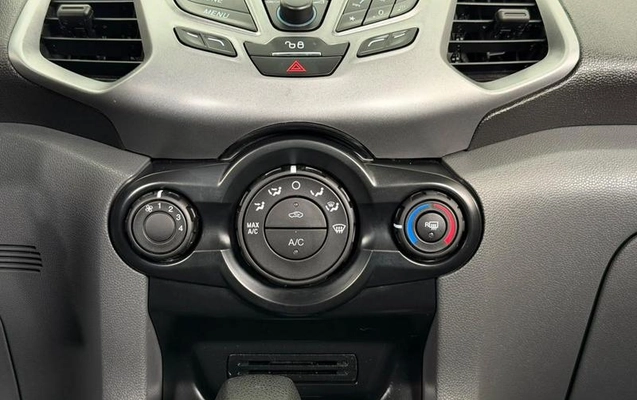 imagem-https://www.socarrao.com.br/sc-vehicle-images-prod/4490252/1793386423399-8617458_11_B_397a662951.jpeg