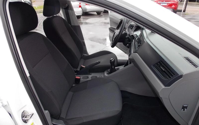 imagem-https://www.socarrao.com.br/sc-vehicle-images-prod/4490306/1793382608243-8602053_10_B_9293935b1e.jpeg