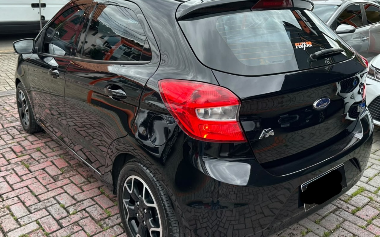 imagem-https://www.socarrao.com.br/sc-vehicle-images-prod/4490350/1793382932094-V2hhdHNBcHAgSW1hZ2UgMjAyNi0xMC0yOSBhdCAyMy4wNi4wNy5qcGVn.jpeg