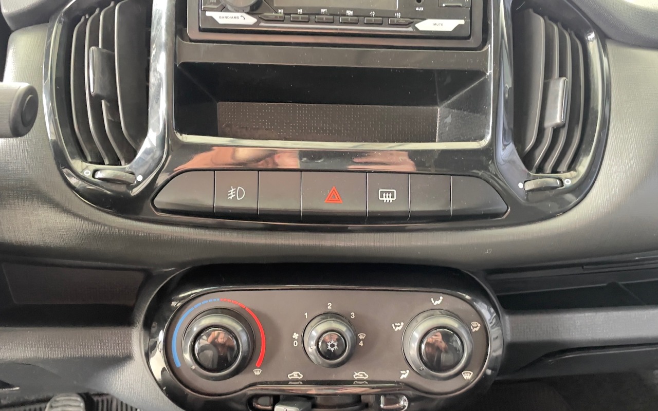 imagem-https://www.socarrao.com.br/sc-vehicle-images-prod/4490550/1793384692643-SU1HXzUzNjkuanBn.jpg
