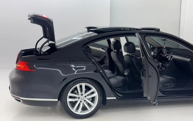 imagem-https://www.socarrao.com.br/sc-vehicle-images-prod/4490559/1793384794783-8623603_23_B_0c2916f553.jpeg
