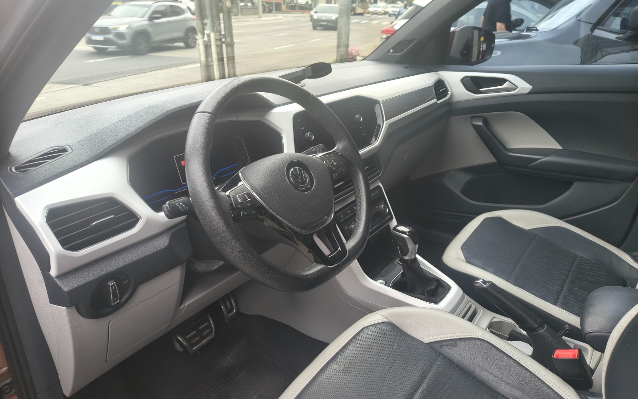 imagem-https://www.socarrao.com.br/sc-vehicle-images-prod/4490561/1793384692092-SU1HXzIwMjYxMDI5XzE2NTczOTY5NV9IRFIuanBn.jpg