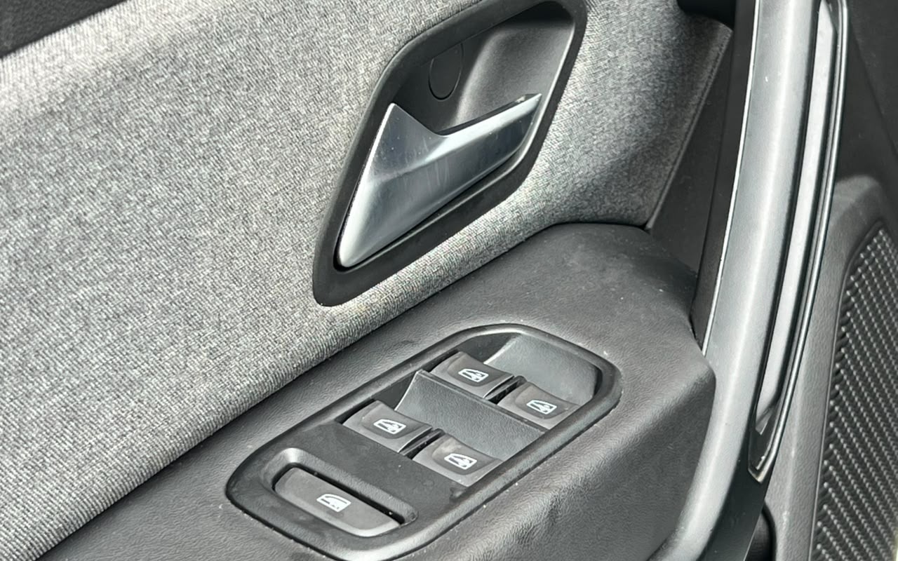 imagem-https://www.socarrao.com.br/sc-vehicle-images-prod/4490657/1793385540964-V2hhdHNBcHAgSW1hZ2UgMjAyNi0xMC0zMCBhdCAxNC4yMy4xNy5qcGVn.jpeg