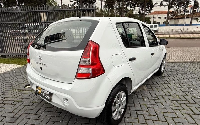 imagem-https://www.socarrao.com.br/sc-vehicle-images-prod/4490879/1793391069139-8614958_5_B_89a2760078.jpeg