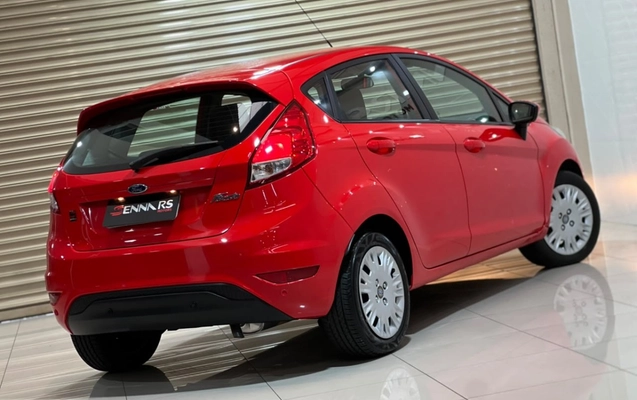 imagem-https://www.socarrao.com.br/sc-vehicle-images-prod/4490908/1793387556862-ZQKuLjbpwZuBV5KqCOdcYZ0y2SRAqJQP.jpg