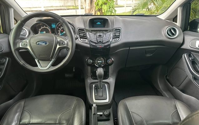 imagem-https://www.socarrao.com.br/sc-vehicle-images-prod/4491032/1793388714782-003_d64dc73f5f697013b0f46f9efb7a8633.jpg