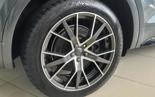 imagem-https://www.socarrao.com.br/sc-vehicle-images-prod/4491107/1793390201127-8621911_12_B_c99db65060.jpeg