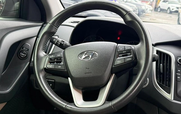 imagem-https://www.socarrao.com.br/sc-vehicle-images-prod/4491471/1793391936472-8624255_8_B_52083fd887.jpeg