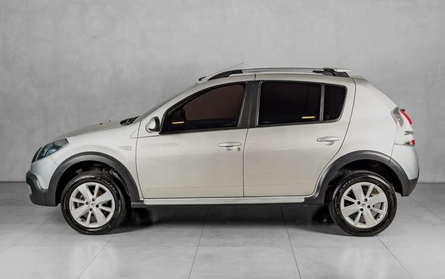 imagem-https://www.socarrao.com.br/sc-vehicle-images-prod/4491485/1793392118170-8598858_3_B_ab8b342f49.jpeg