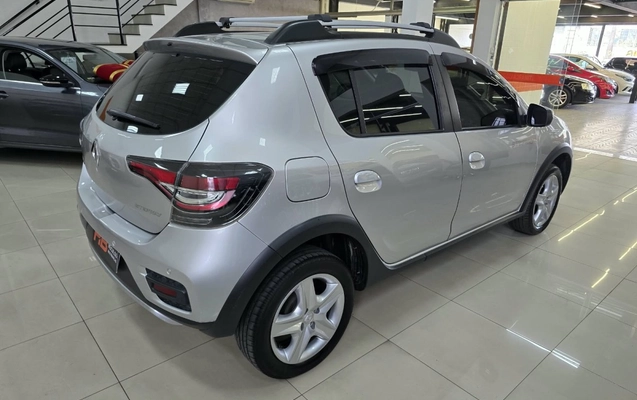 imagem-https://www.socarrao.com.br/sc-vehicle-images-prod/4491582/1793392665909-vCyrjNtemCQvHgljLF8kRvPvC5cX8uzC.jpg