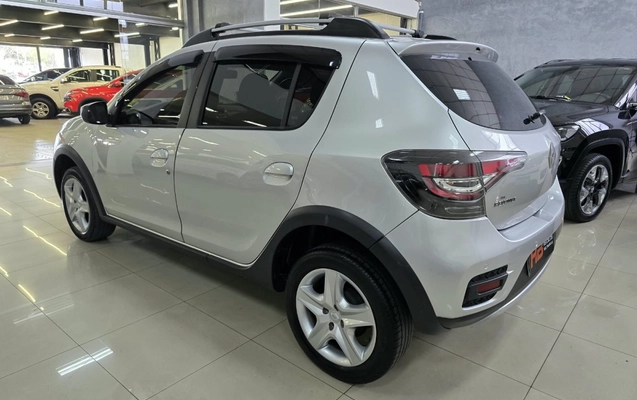 imagem-https://www.socarrao.com.br/sc-vehicle-images-prod/4491582/1793392665911-r5DRrV0VBQljYWo7hh5TQUr64Q9hSg6C.jpg
