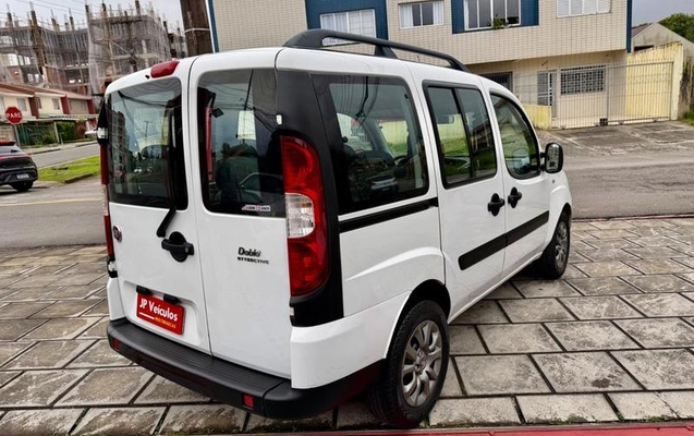 imagem-https://www.socarrao.com.br/sc-vehicle-images-prod/4491865/1793394501103-8538417_9_B_53bf9e474d.jpeg