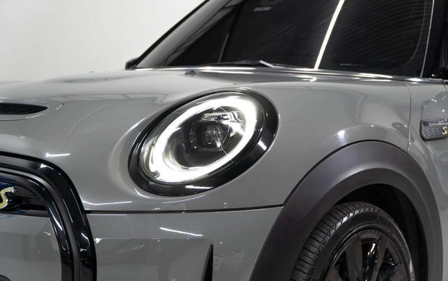 imagem-https://www.socarrao.com.br/sc-vehicle-images-prod/4491937/1793461101962-8625174_6_B_d58fc1909e.jpeg