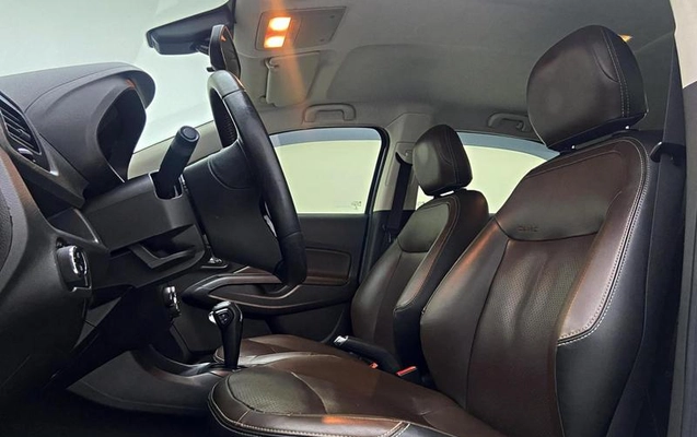 imagem-https://www.socarrao.com.br/sc-vehicle-images-prod/4491978/1793395242698-8609072_9_B_874eceac32.jpeg