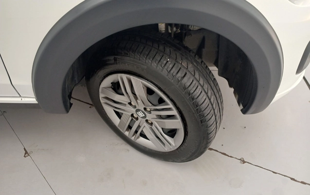 imagem-https://www.socarrao.com.br/sc-vehicle-images-prod/4494357/1793417711012-2_034230.jpg
