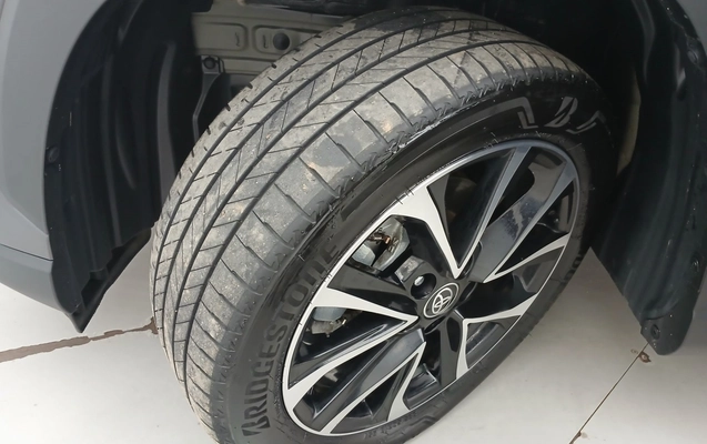 imagem-https://www.socarrao.com.br/sc-vehicle-images-prod/4494730/1793419659985-1_025458.jpg