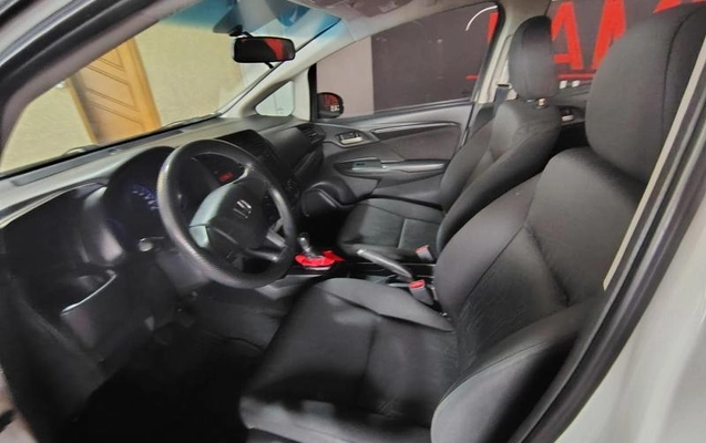 imagem-https://www.socarrao.com.br/sc-vehicle-images-prod/45024/1786544314293-7740737_10_B_658042f9ad.jpeg