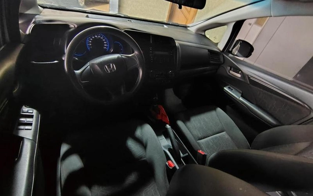 imagem-https://www.socarrao.com.br/sc-vehicle-images-prod/45024/1786544314296-7740737_12_B_e9dc51fb7d.jpeg