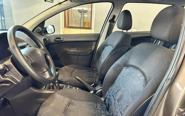 imagem-https://www.socarrao.com.br/sc-vehicle-images-prod/45164/1785961944195-7630092_8_B_77107cebfd.jpeg