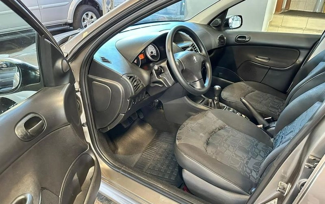 imagem-https://www.socarrao.com.br/sc-vehicle-images-prod/45164/1785961944201-7630092_16_B_2615990d4b.jpeg