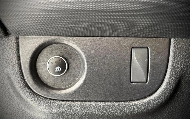 imagem-https://www.socarrao.com.br/sc-vehicle-images-prod/45249/1788555770953-7390881_13_B_b8074fa691.jpeg