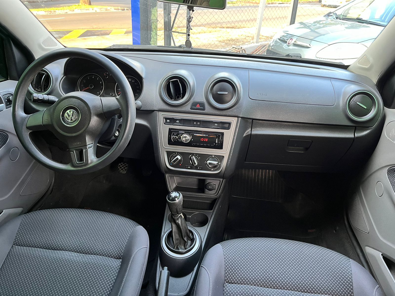imagem-https://www.socarrao.com.br/sc-vehicle-images-prod/45417/1769988904654-6760893OR_1751643109_41_400.jpg