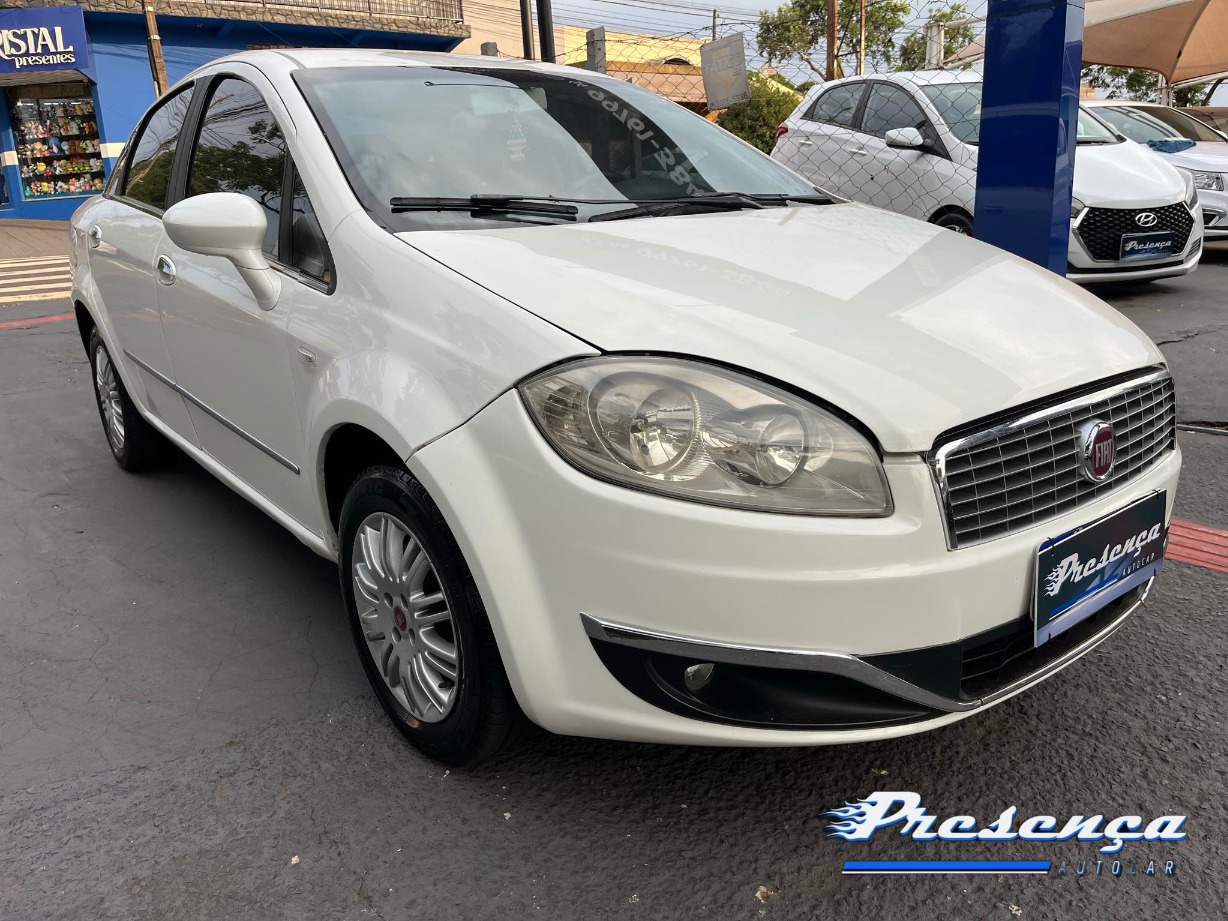 Fiat Linea ESSENCE 1.8 Flex 16V 4p na cor Branco em Maringá / PR - 45428
