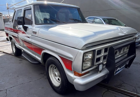 Ford F-1000 1983 Cinza — foto 1 de 3