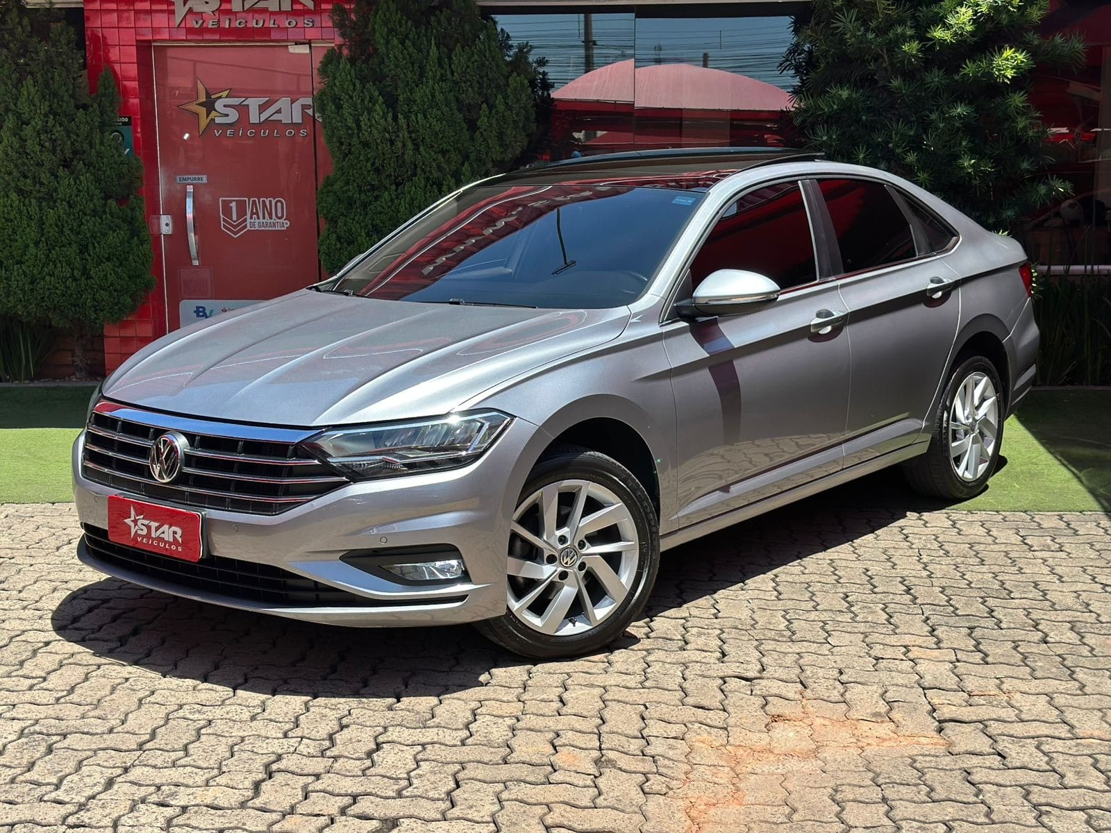 Volkswagen Jetta Comfortline 1.4 TSI 16V 4p Aut. na cor Cinza no Canoas / RS - 45847