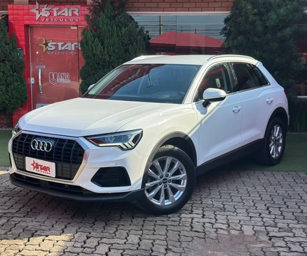Audi Q3 2021 Branco — foto 1 de 3