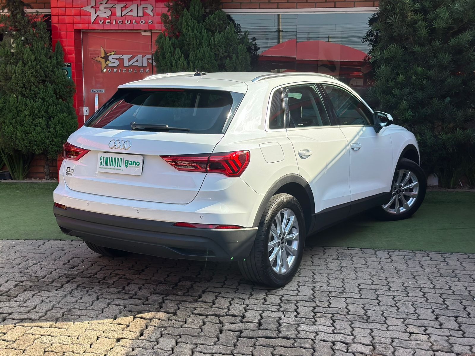 imagem-https://www.socarrao.com.br/sc-vehicle-images-prod/45860/1769988929692-7163531OR_1769437117_9_800.jpg