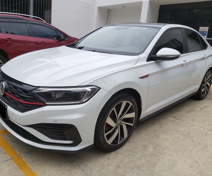Volkswagen Jetta 2020 Branco — foto 1 de 3