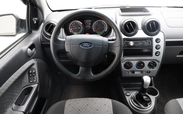 imagem-https://www.socarrao.com.br/sc-vehicle-images-prod/46132/1775147933440-ad5d3809be7c4b6cbc6d47db4ca20517_1740422094142.jpg