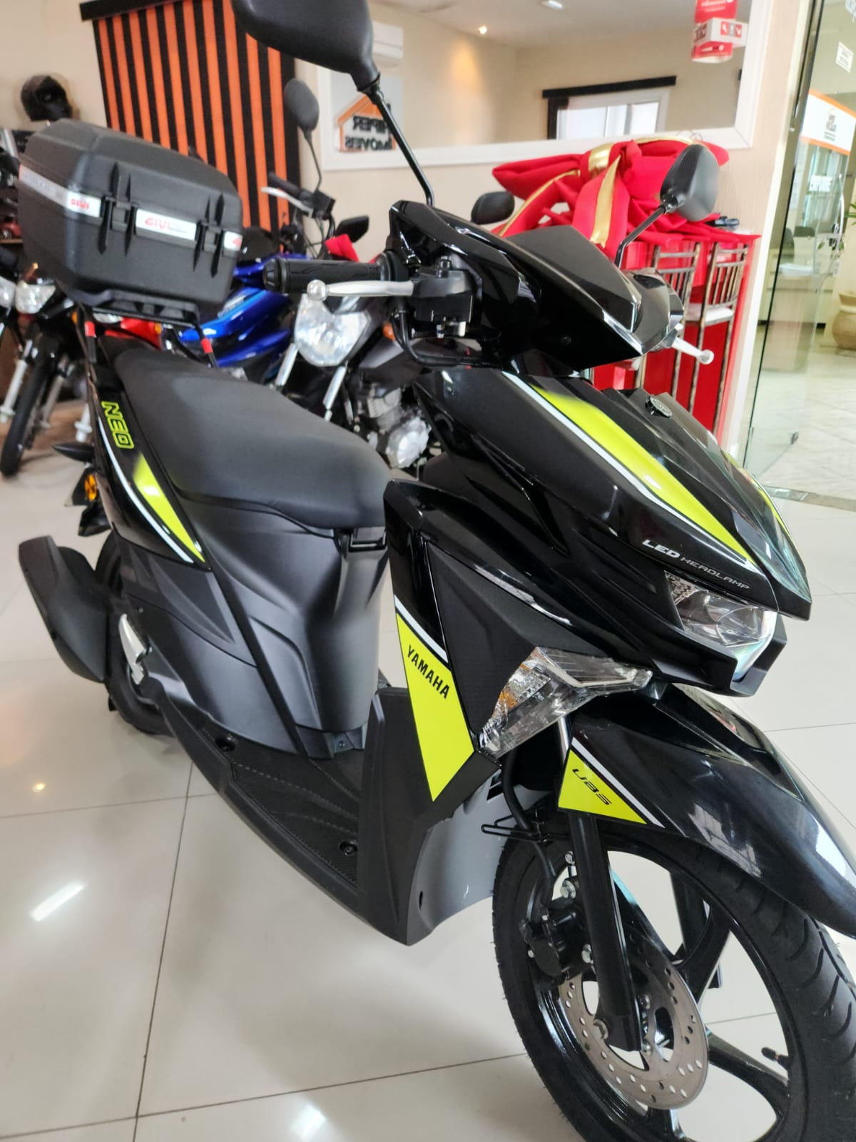 YAMAHA FLUO 125 ABS 2023 Preto — foto 1 de 3