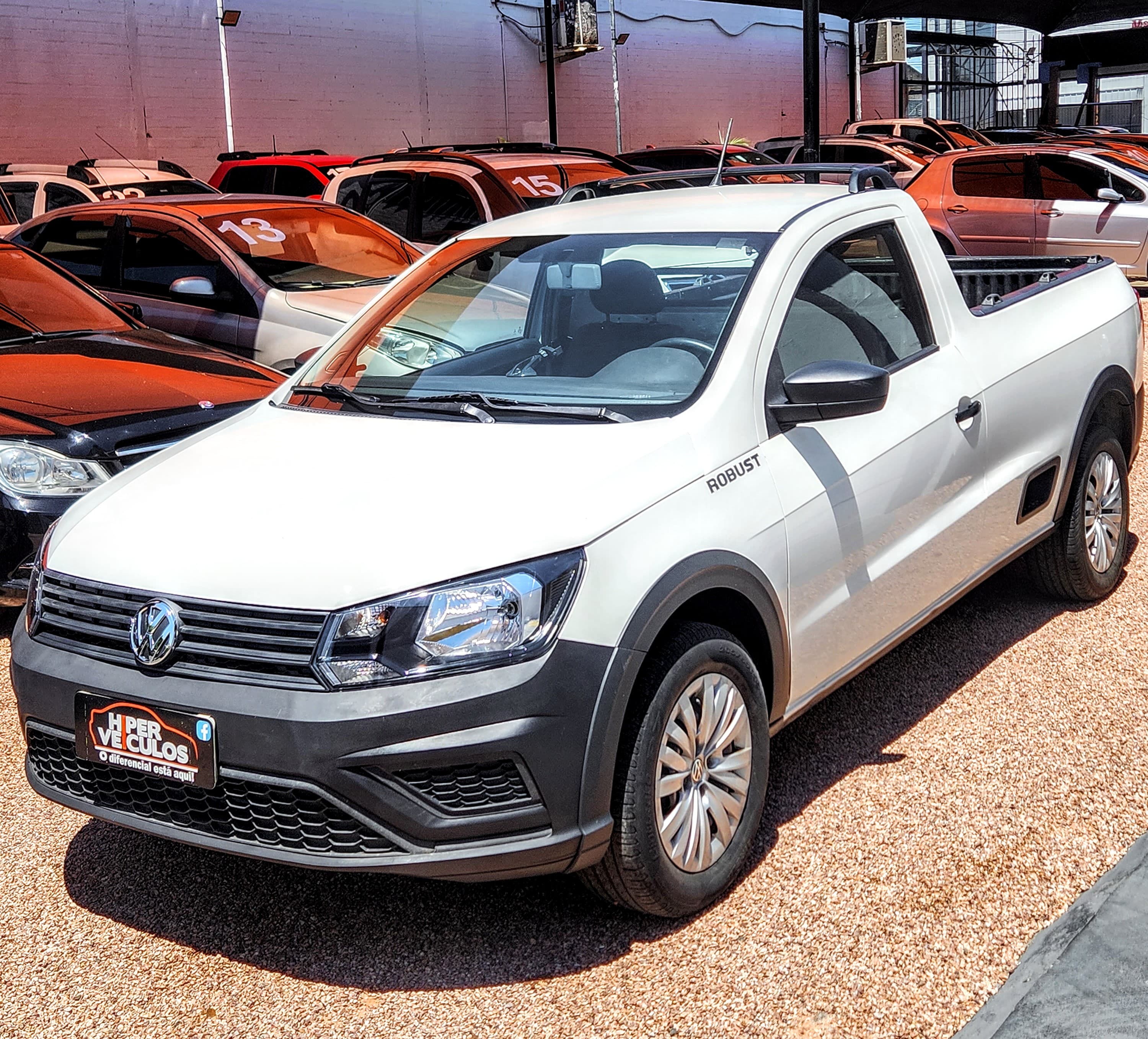 Volkswagen Saveiro 2021 Branco — foto 1 de 3