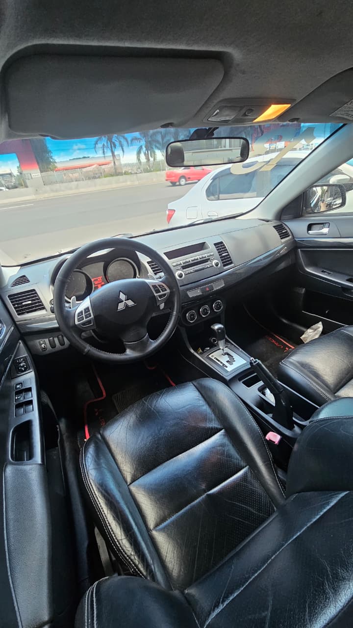 imagem-https://www.socarrao.com.br/sc-vehicle-images-prod/46633/1769988928687-6150935OR_1765900620_8_220.jpg