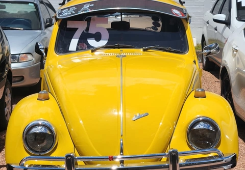 Volkswagen Fusca 1300/1300L 1975 Amarelo — foto 1 de 3