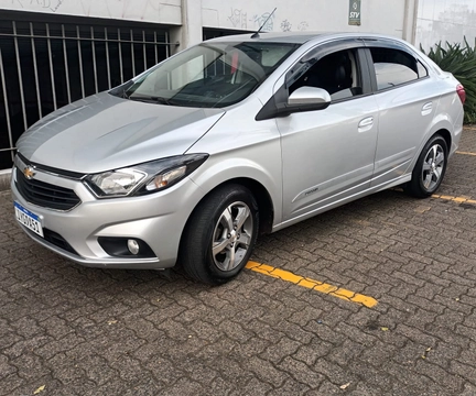 Chevrolet Prisma 2018 Cinza — foto 1 de 3