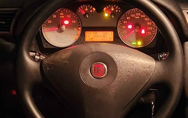 imagem-https://www.socarrao.com.br/sc-vehicle-images-prod/46664/1769988934458-7122613OR_1765032593_99_500.jpg