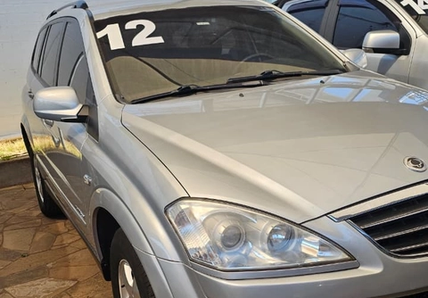 Ssangyong Kyron 2012 Cinza — foto 1 de 3