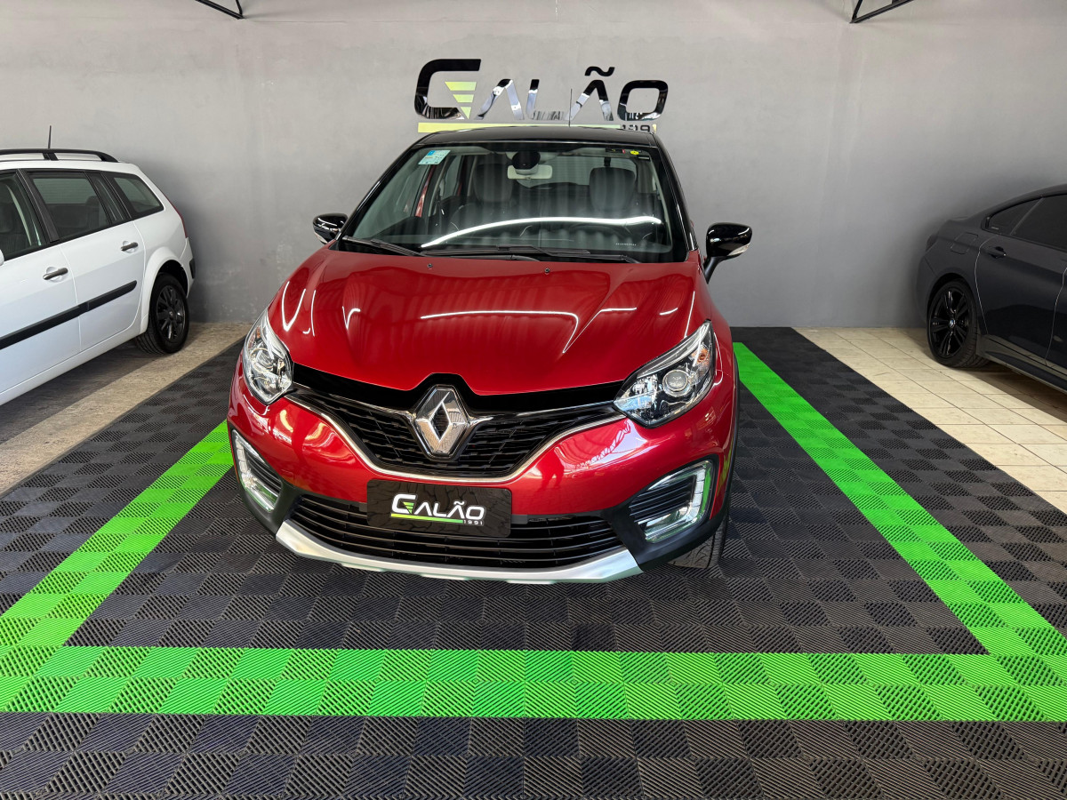 Renault Captur Intense 1.6 16V Flex 5p Aut. na cor Vermelho no Canoas / RS - 46731