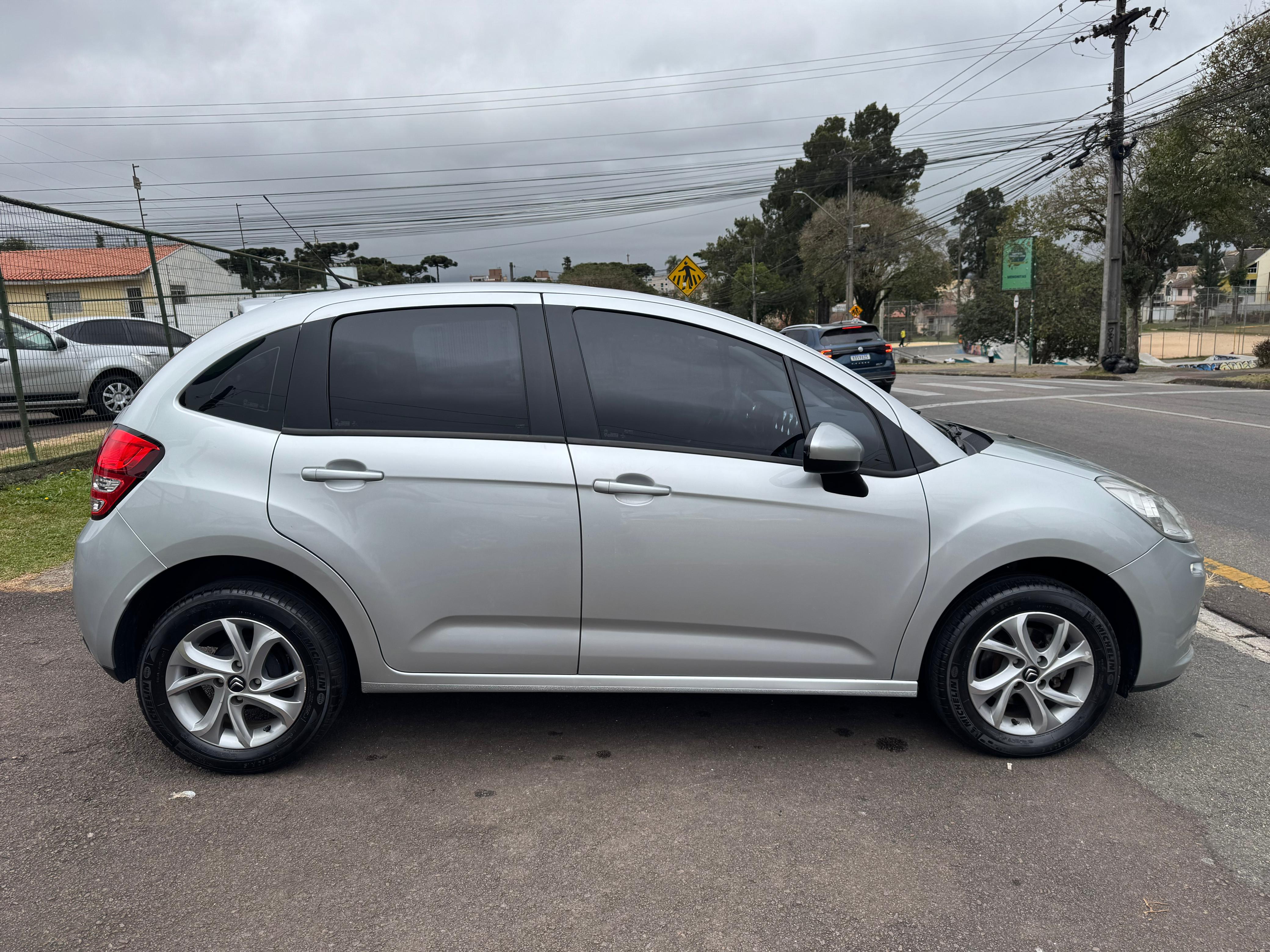 imagem-https://www.socarrao.com.br/sc-vehicle-images-prod/46907/1769988934660-6827982OR_1754418962_34_810.jpg