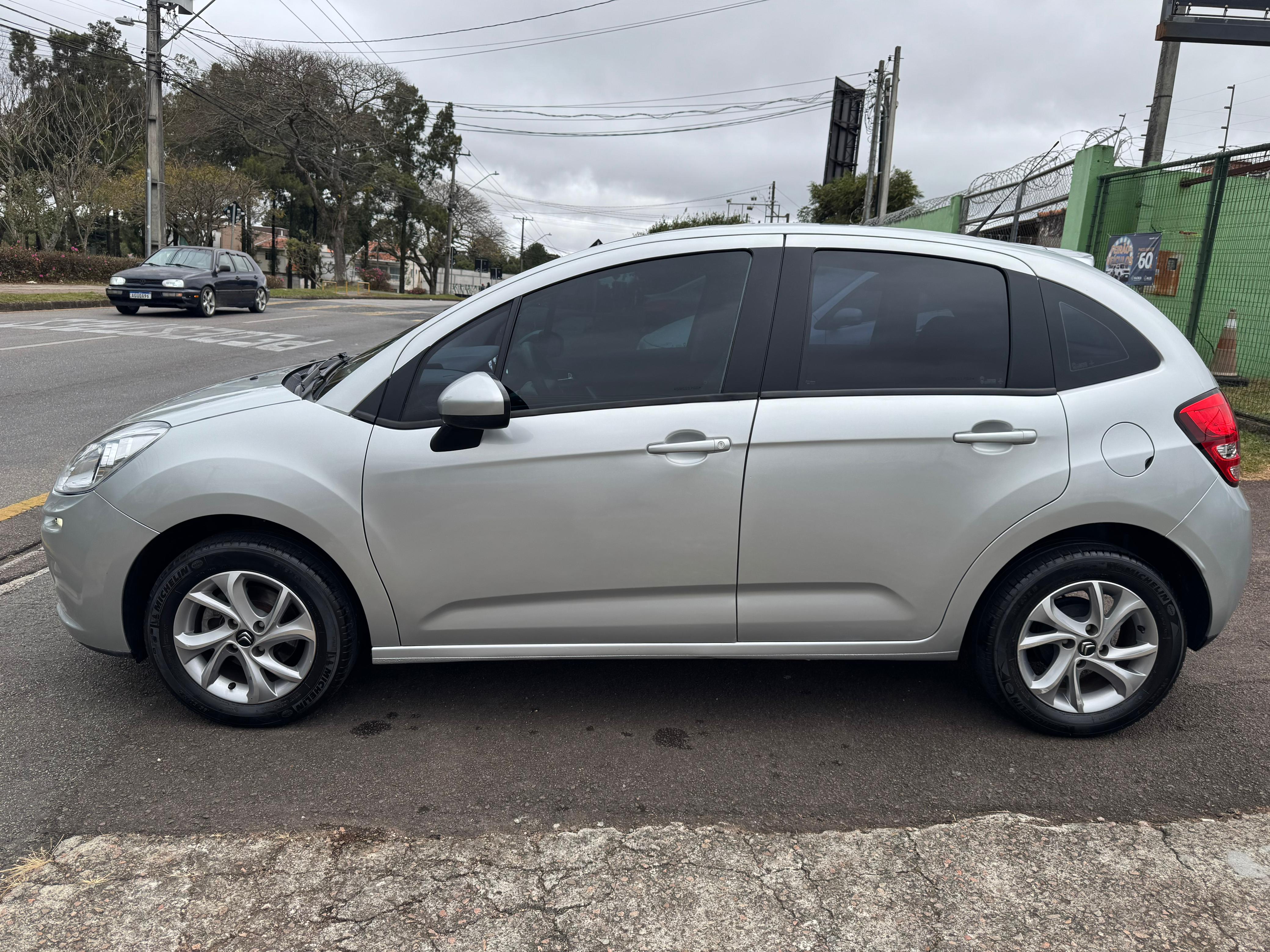imagem-https://www.socarrao.com.br/sc-vehicle-images-prod/46907/1769988934660-6827982OR_1754418969_31_30.jpg