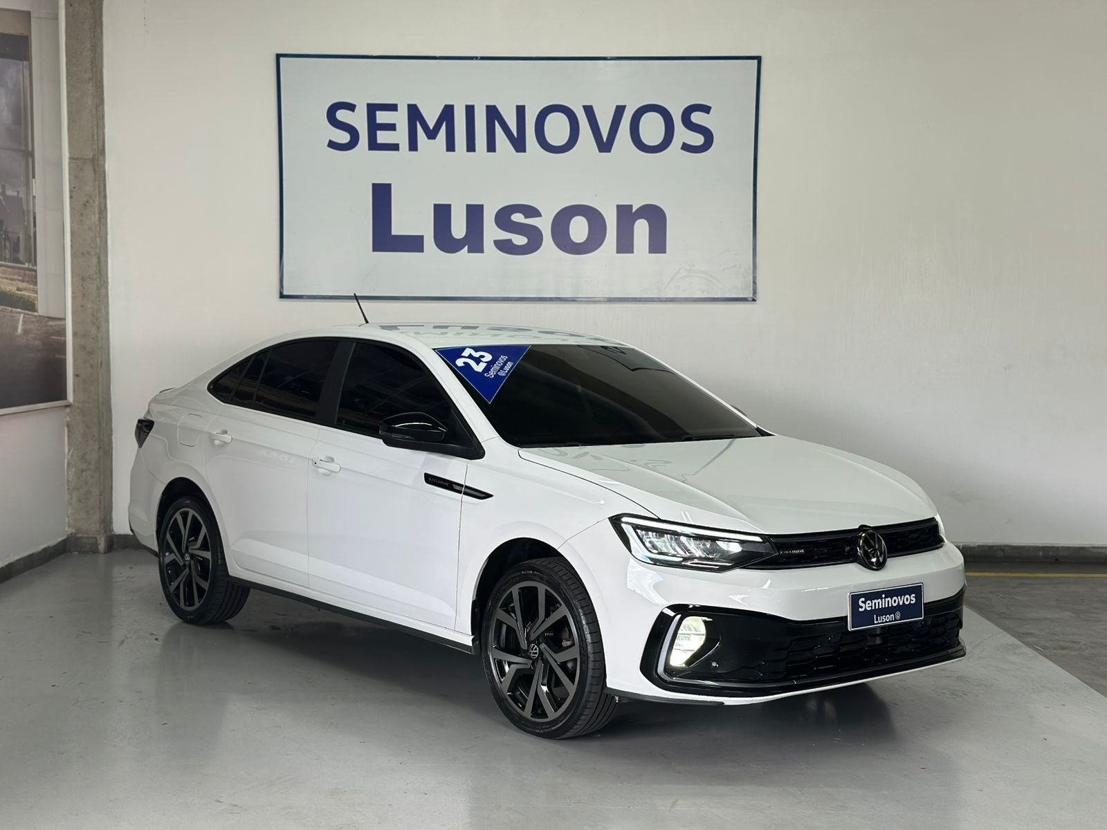 Volkswagen Virtus Exclusive 250TSI 1.4 Flex 16V Aut na cor Branco em São José dos Pinhais / PR - 46951