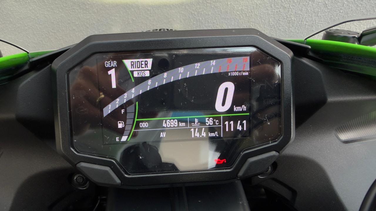 KAWASAKI NINJA 1000  na cor Verde em Curitiba / PR - 46985