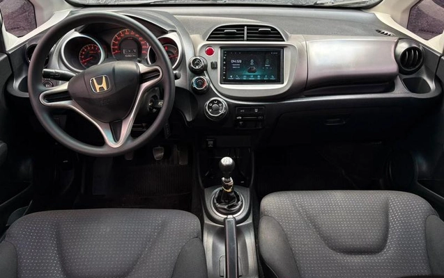 imagem-https://www.socarrao.com.br/sc-vehicle-images-prod/47003/1787921879882-7552054_11_B_12bb684746.jpeg