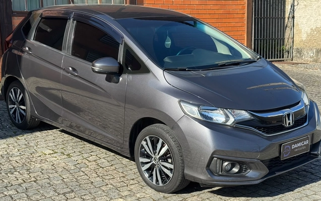 imagem-https://www.socarrao.com.br/sc-vehicle-images-prod/47197/1789731772653-V2hhdHNBcHAgSW1hZ2UgMjAyNi0wOS0xNiBhdCAxMS4xOC4wMSAoMikuanBlZw.jpeg
