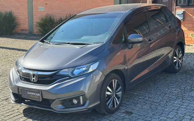 imagem-https://www.socarrao.com.br/sc-vehicle-images-prod/47197/1789731772862-V2hhdHNBcHAgSW1hZ2UgMjAyNi0wOS0xNiBhdCAxMS4xOC4wMi5qcGVn.jpeg