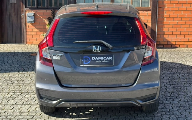 imagem-https://www.socarrao.com.br/sc-vehicle-images-prod/47197/1789731773079-V2hhdHNBcHAgSW1hZ2UgMjAyNi0wOS0xNiBhdCAxMS4xOC4wMSAoMSkuanBlZw.jpeg