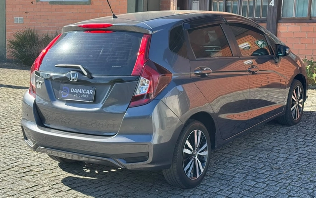imagem-https://www.socarrao.com.br/sc-vehicle-images-prod/47197/1789731773180-V2hhdHNBcHAgSW1hZ2UgMjAyNi0wOS0xNiBhdCAxMS4xOC4wMCAoMikuanBlZw.jpeg